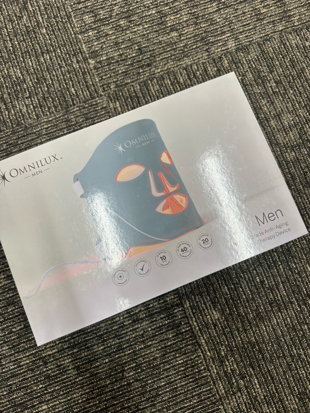 Omnilux Men LED Anti-Aging Face Mask – NWT